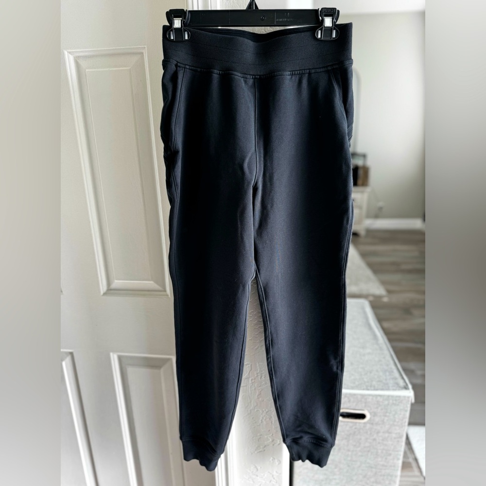 Lululemon women’s thick cotton jogger black size 6
